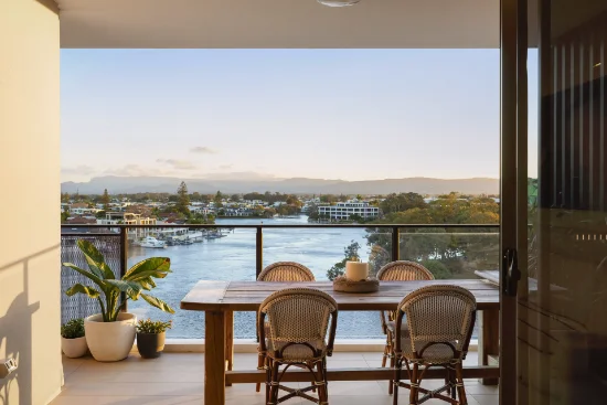 808/266 Stanhill Drive, Surfers Paradise, Qld 4217
