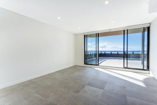 810/455e Captain Cook Drive, Woolooware, NSW 2230