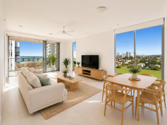 813/17 Bath Street, Labrador, Qld 4215