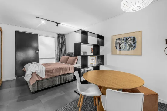 9/14  McNamara Way, Cottesloe, WA 6011