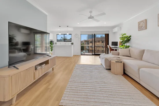 9/150 Surf Parade, Broadbeach, Qld 4218