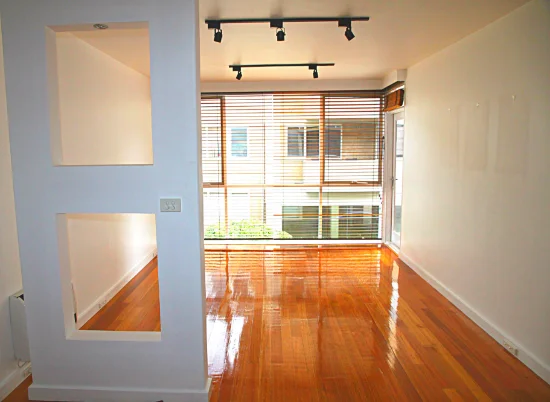 9/323 Beaconsfield Parade, St Kilda West, Vic 3182