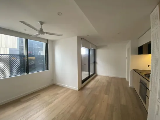 910/93  Flemington Road, North Melbourne, Vic 3051