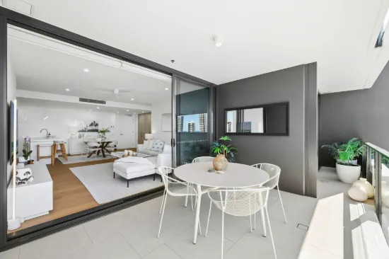 93/25 Woodroffe Avenue, Main Beach, Qld 4217-Image
