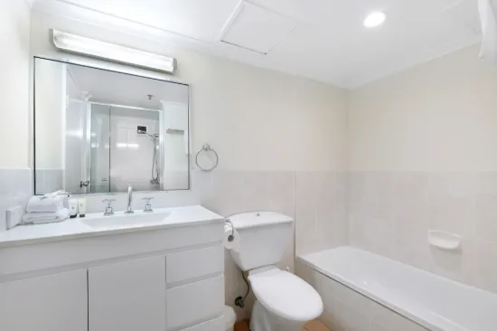 9B/3540 Main Beach Parade, Main Beach, Qld 4217-Image