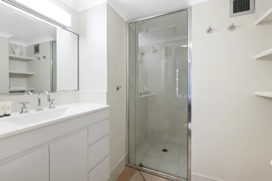 9B/3540 Main Beach Parade, Main Beach, Qld 4217-Image