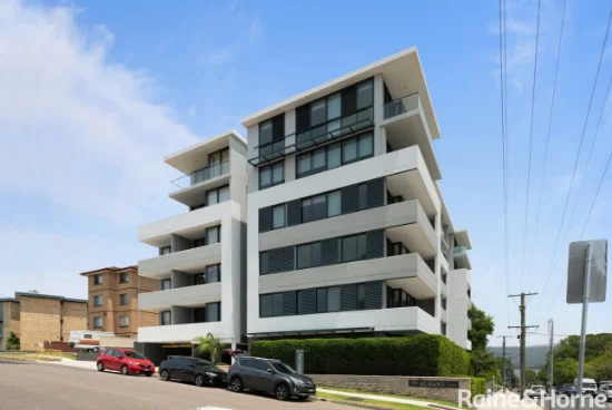 G04/148A Albany St, Point Frederick, NSW 2250