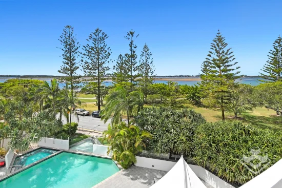 ID:21194303/230 Marine Parade, Labrador, Qld 4215