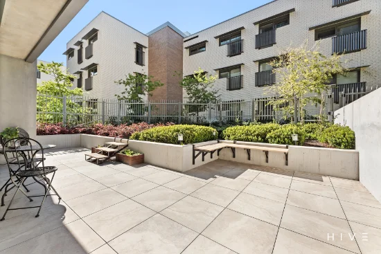 M8/71 Constitution Avenue, Campbell, ACT 2612