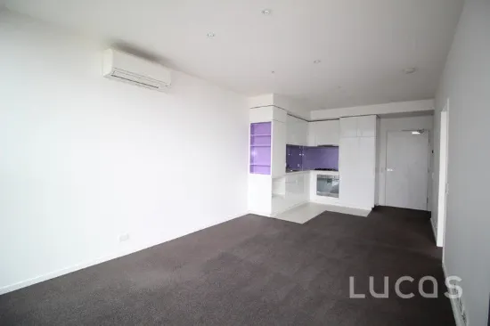 N805/241 Harbour Esplanade, Docklands, Vic 3008