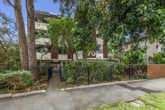 Unit 17/70 Parks st, St Kilda West, Vic 3182