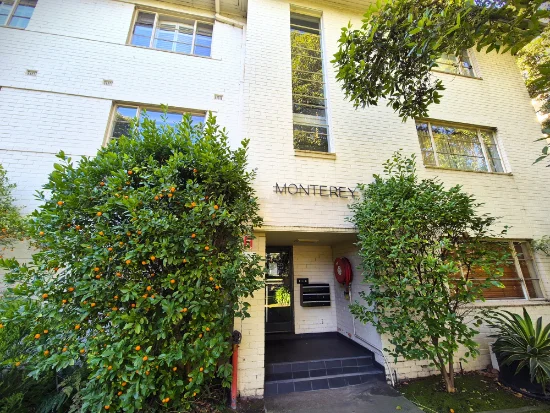 Unit 8/17 Queens Road, Melbourne, Vic 3004