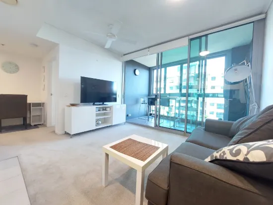 V2436/8 Harbour Road, Hamilton, Qld 4007