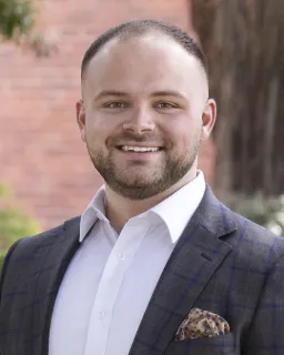 Ari Blias - Real Estate Agent