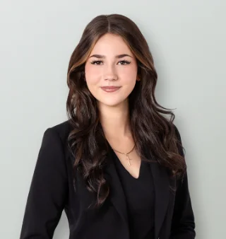 Ariah ManualWeekes - Real Estate Agent