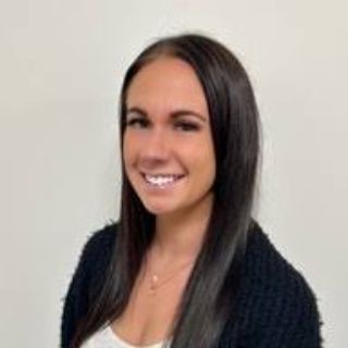Ashleigh Stapleton - Real Estate Agent