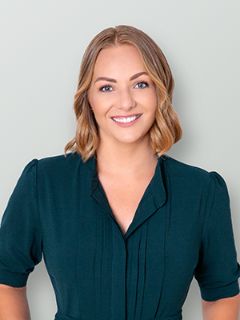 Ashleigh Roberts - Real Estate Agent