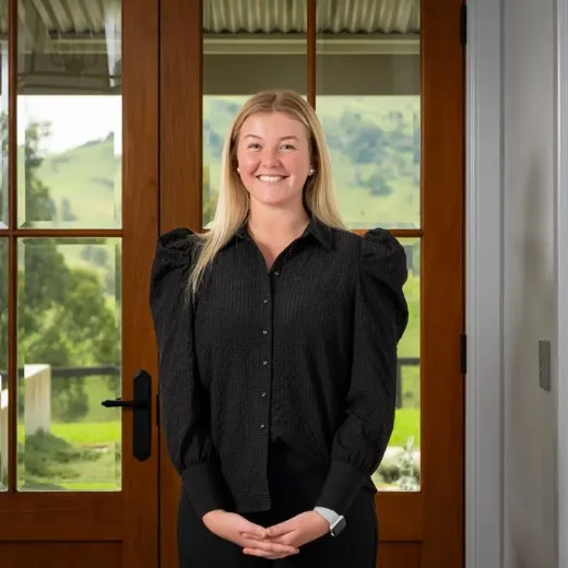 Ava Bailey - Real Estate Agent at Bailey Property and Livestock