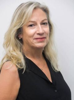 Karyn Mathews - Real Estate Agent
