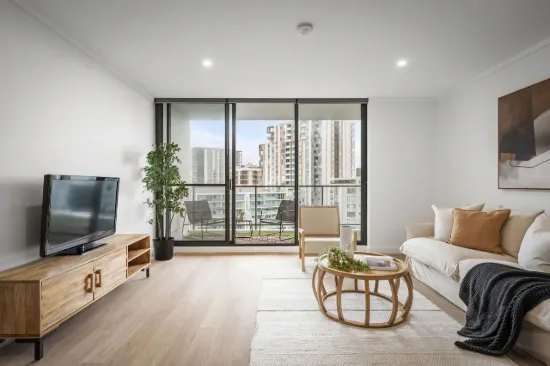 Located in the tranquil, resort-style complex "PROXIMITY" apartments.