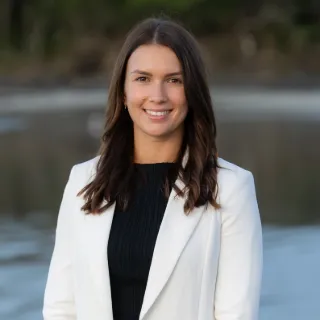 Cinamin RyanFrost - Real Estate Agent