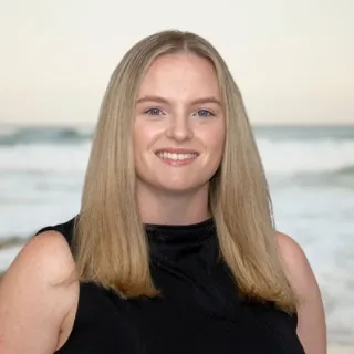 Lilli Williams - Real Estate Agent
