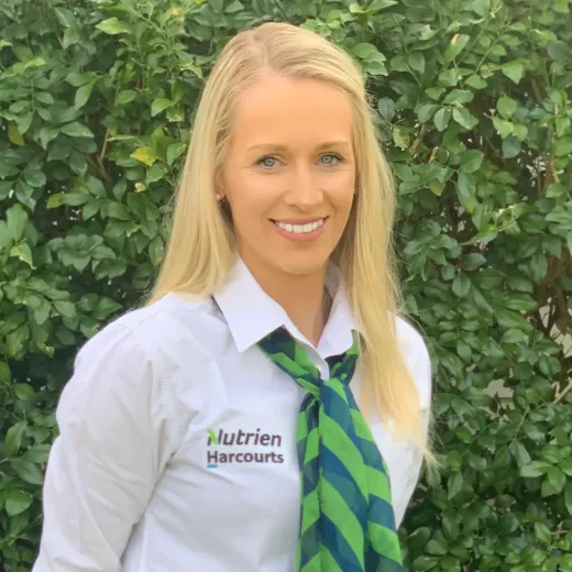 Hannah Scanlan - Real Estate Agent at Nutrien Harcourts - QLD
