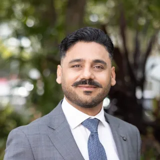 Umair Khan - Real Estate Agent