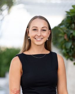 Mia Lawson - Real Estate Agent