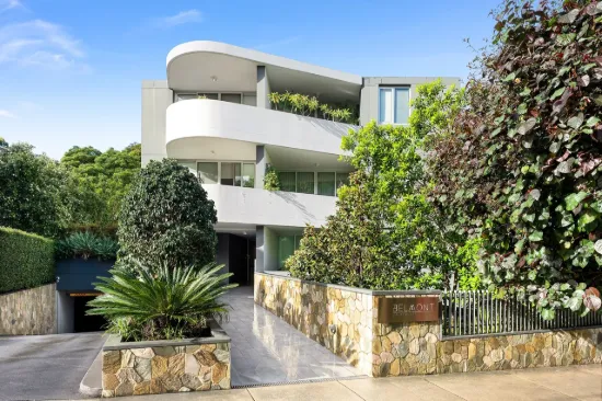 House-like Luxury, Ground Floor Courtyard Stunner