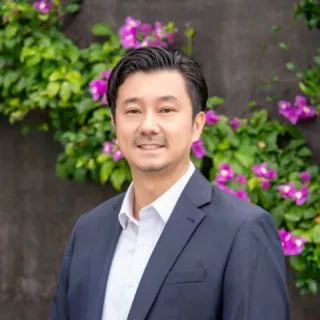 Kiyokazu Watanabe - Real Estate Agent