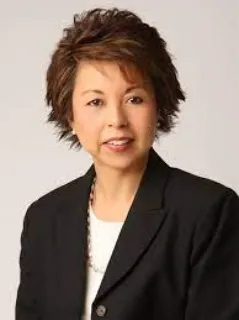 Rosalind Oey - Real Estate Agent