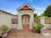 The Ultimate Family Entertainer – Space, Privacy & Poolside Living