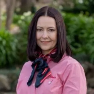 Linda Fry - Real Estate Agent