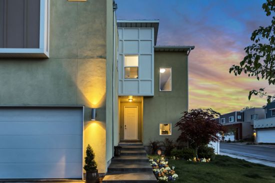Dovers & CO Property Services - BRADDON - Real Estate Agency