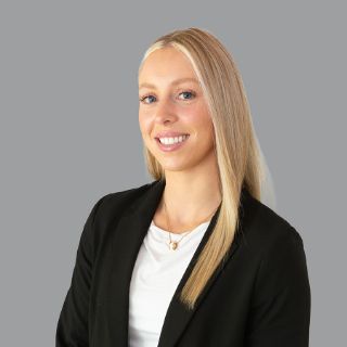 Brooke Yeardley - Real Estate Agent