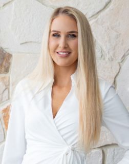 Brooke Ralph - Real Estate Agent