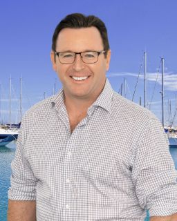 Bruce Hutchison - Real Estate Agent