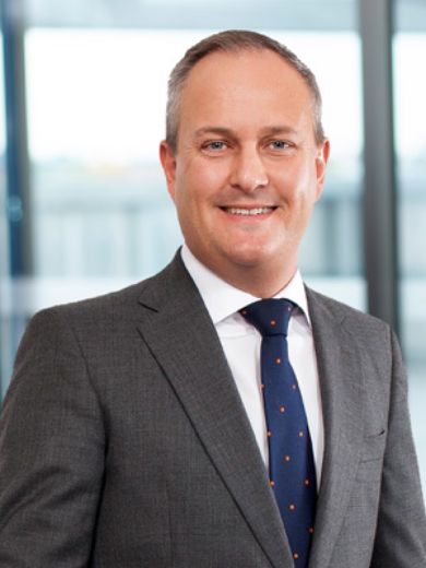 Bruce  Warburton - Real Estate Agent at Woodards - Essendon