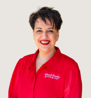Bruna Alberti - Real Estate Agent