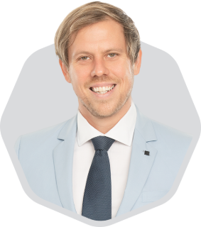 Sam Holt - Real Estate Agent