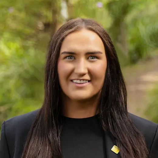 Amie Standen - Real Estate Agent at Ray White - Lara