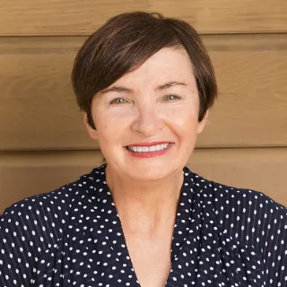 Donna Mauthner - Real Estate Agent