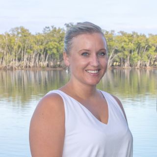 Lauren Mikkelsen - Real Estate Agent