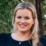 Stephanie  McWhirter - Real Estate Agent From - Ray White - Whitsunday