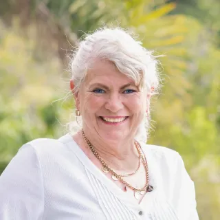 Lynne Erricker - Real Estate Agent