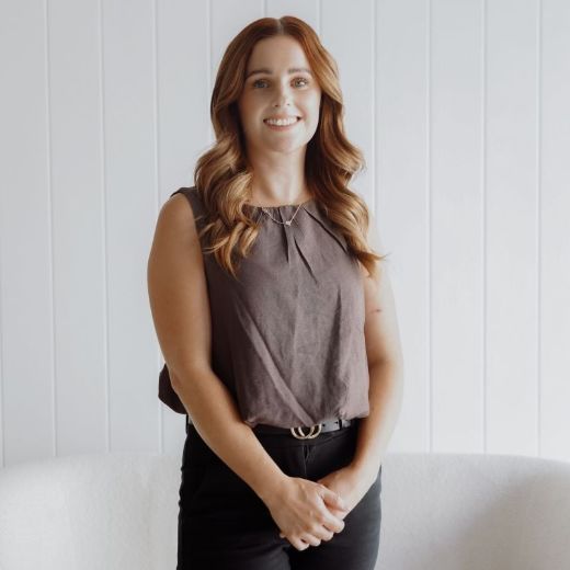 Cassandra  Phillips - Real Estate Agent at Gilbert + Younan - Dev Sub