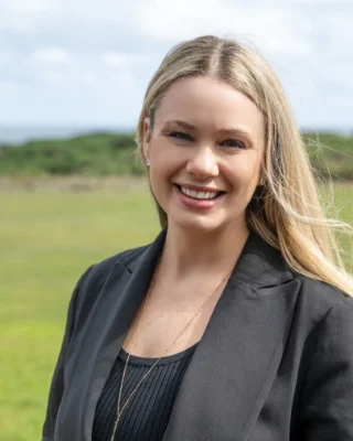 Caitlin Cooper - Real Estate Agent