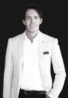 Cameron Howe - Real Estate Agent