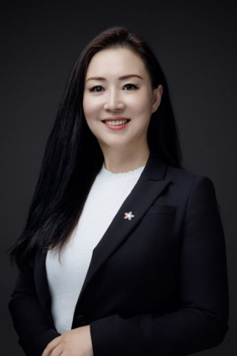 Cassandra He - Real Estate Agent at Professionals First & Co